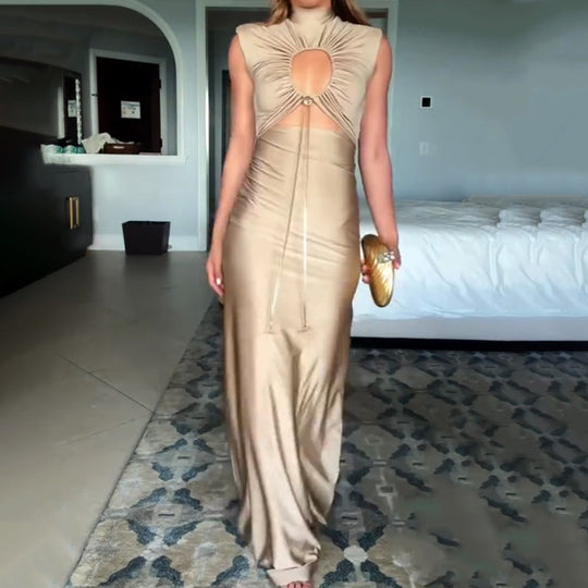 Rochie maxi genis cu decolteu inalt cu bust elastic si fara maneci