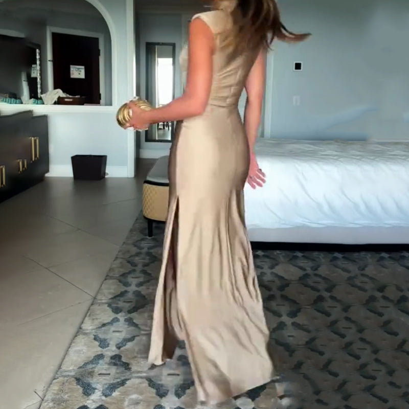 Rochie maxi genis cu decolteu inalt cu bust elastic si fara maneci