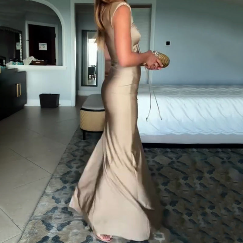 Rochie maxi genis cu decolteu inalt cu bust elastic si fara maneci