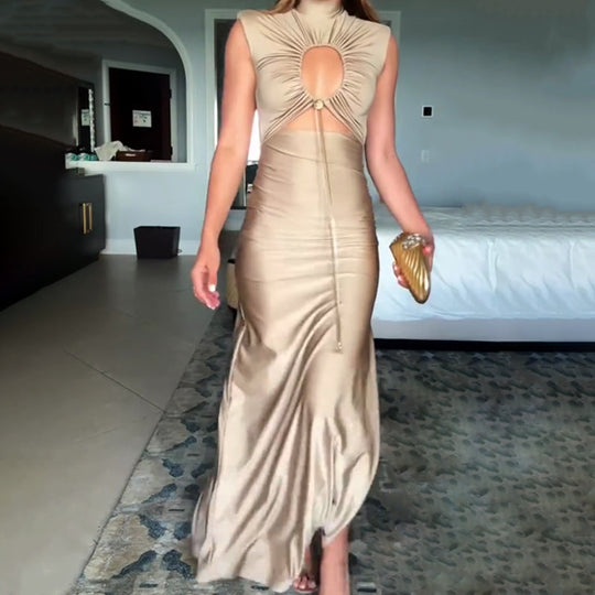 Rochie maxi genis cu decolteu inalt cu bust elastic si fara maneci