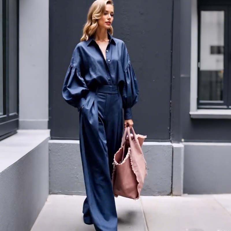 Ühevärviline reväär, pikkade varrukatega avara särgi ja vabaaja laiade pükste komplekt