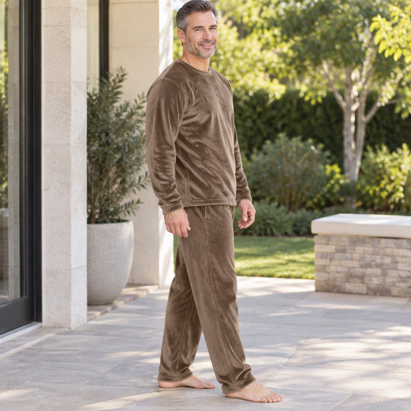❄️ Cozy Winter Comfort ✨ Men's Thermal Velvet Pajama Set – Soft, Warm & Perfect for Relaxing Nights 💤
