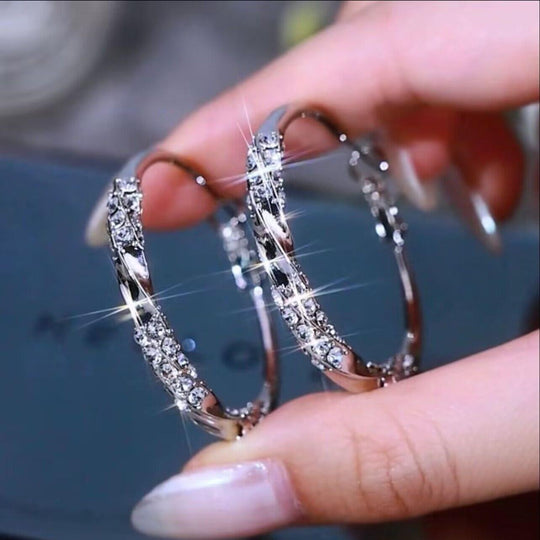 ✨💎 CHYŤ SVĚTLO & UCHOVÁVEJTE TO V BEZPEČÍ – Secure Třpytivé Visací Náušnice 💎✨